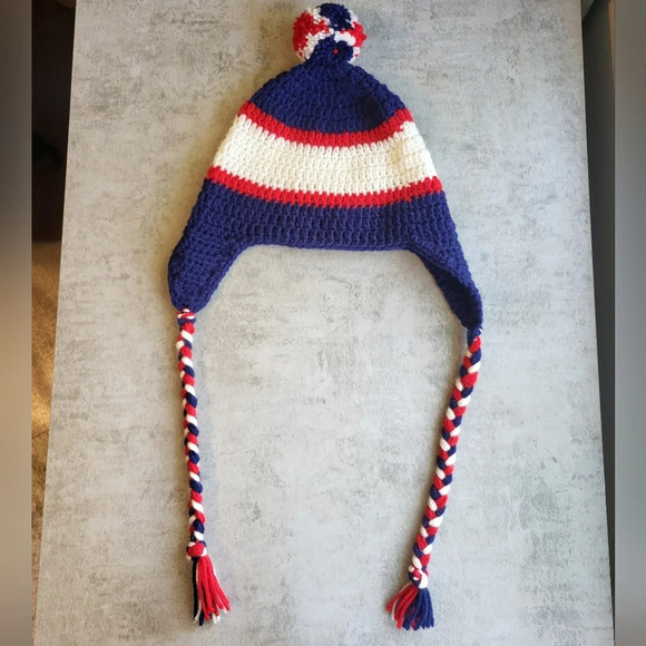Vintage Patriots Knit Beanie with Pom Pom and Tassels - Picture 5 of 8